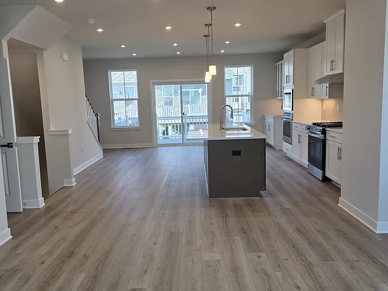8 Weldon Way — Photo 64