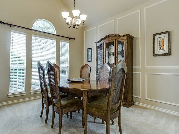 5th image of 1830 Bur Oak Dr