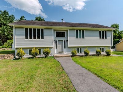 3 Hanton City Trl, Smithfield, RI, 02917