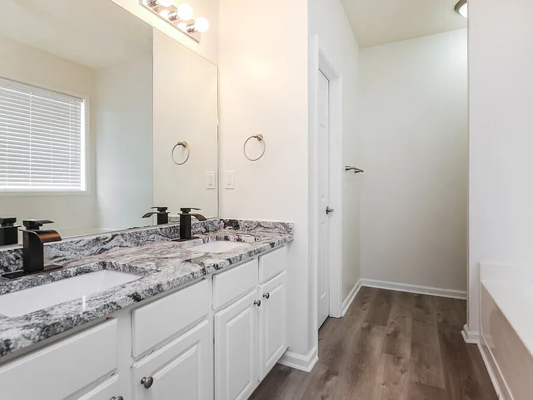 610 Clairidge Ln — Photo 12