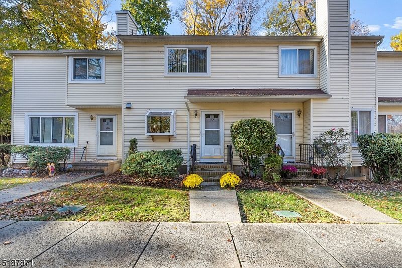 1st image of 22 Woodland Dr