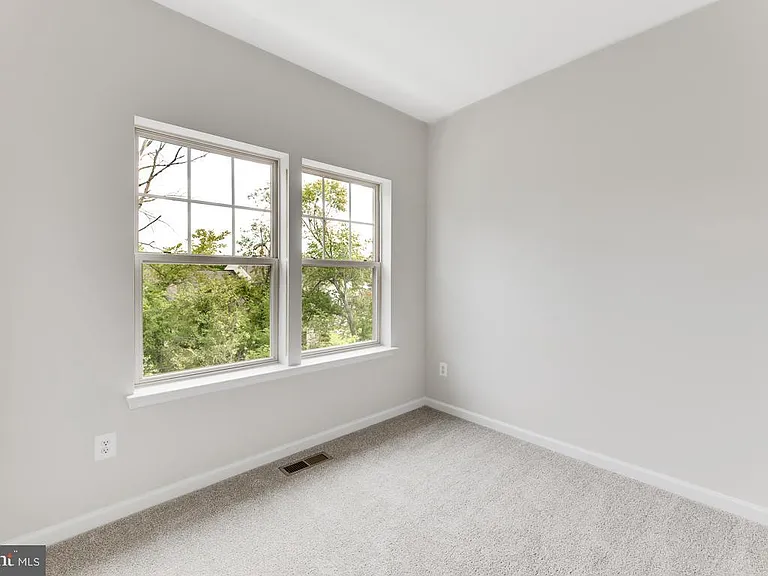 9333 Barnes Loop — Photo 10
