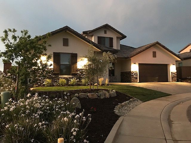 1st image of 760 Oliver Ct