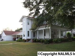 809 Sparkman St SW, Hartselle, AL 35640