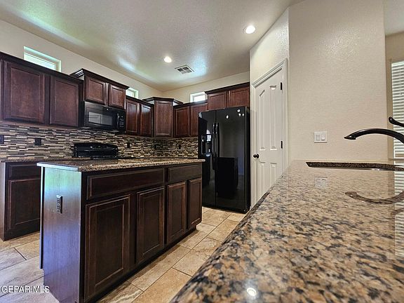 3rd image of 13121 Cozy Cove Ave
