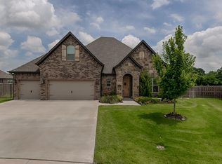 4605 W Waters Edge Dr, Rogers, AR 72758