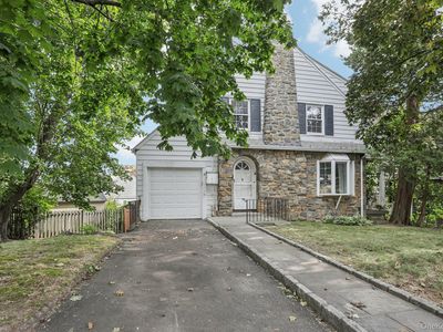 50 Emmett Place, Yonkers, NY, 10703