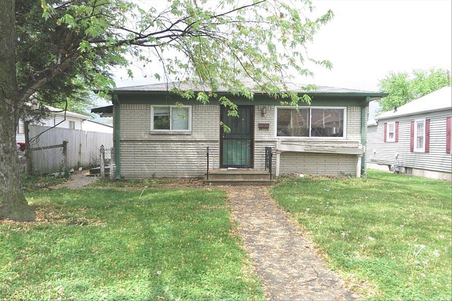 1st image of 3718 Hoyt Ave