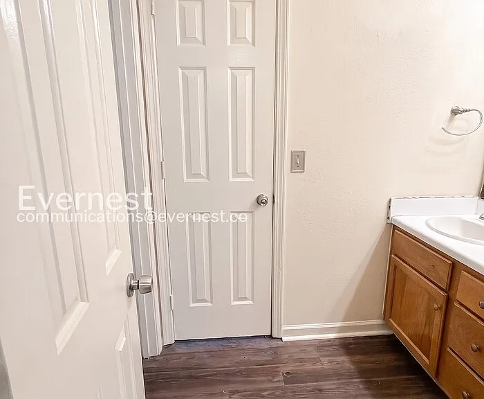 1592 King James Dr — Photo 24