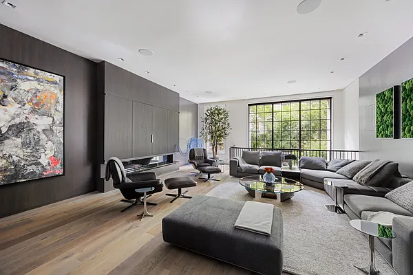 Sold by Compass | media 6