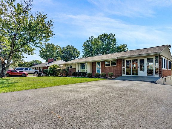 3rd image of 4538 Cordell Dr