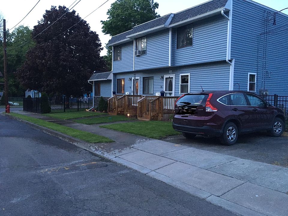 1st image of 28 River St