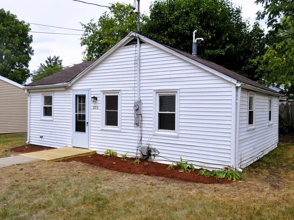 205 S Garfield Ave, South Beloit, IL 61080