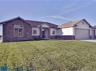 2737 Forest Ave, Lincoln, NE 68516