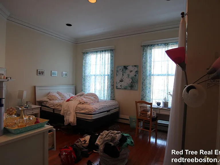 1689 Beacon St #1689 — Photo 5