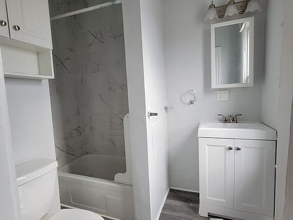 5th image of 13 Regent Ave APT 2