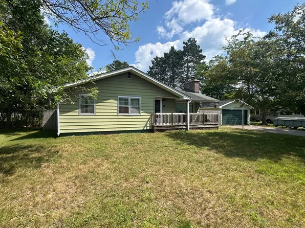 111 4th St N, Eagle River, WI 54521