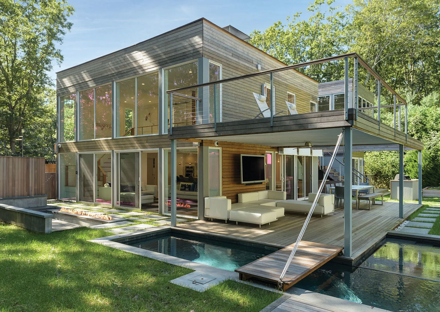 Luxury Modern, Gated Private Getaway: East Hampton — Photo 4