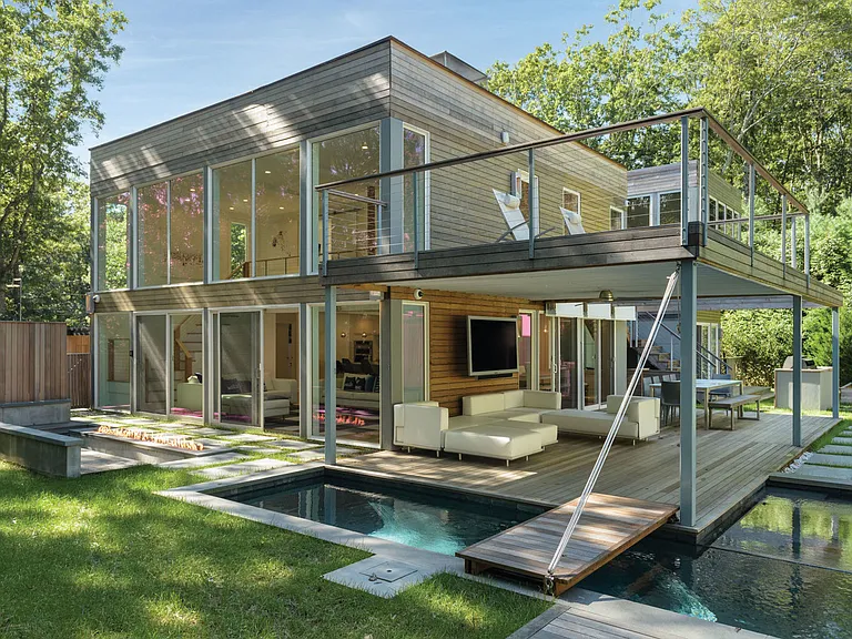 18 Oyster Pond Ln — Photo 4