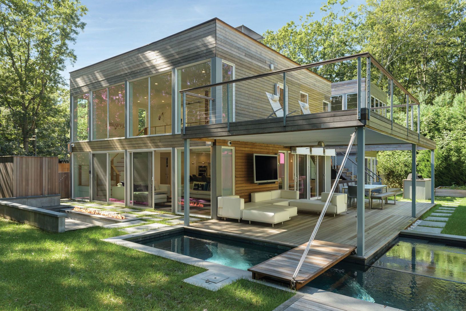  Outdoor Entertainment Area