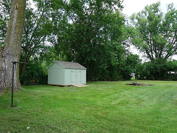 4th image of 826 Copper Dr