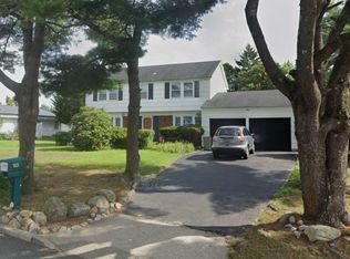30 Segatogue Lane, South Setauket, NY 11720