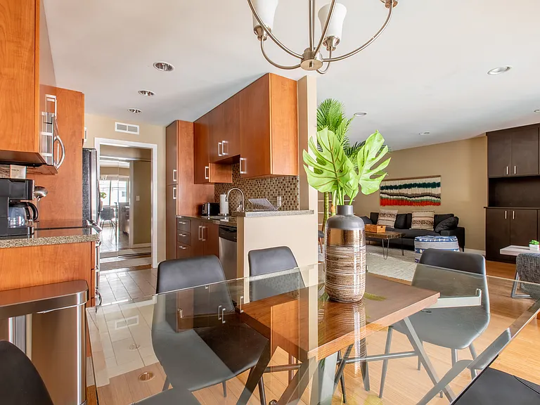 4407 Francis Ave — Photo 10
