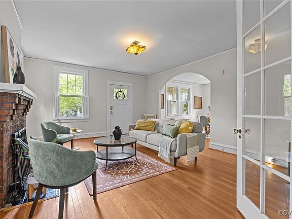 5th image of 406 W 28th St