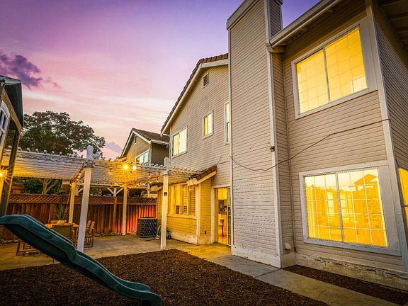 3rd image of 17515 Montoya Cir