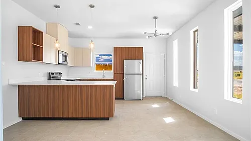 504 N Emerald Ave #1 Photo 1