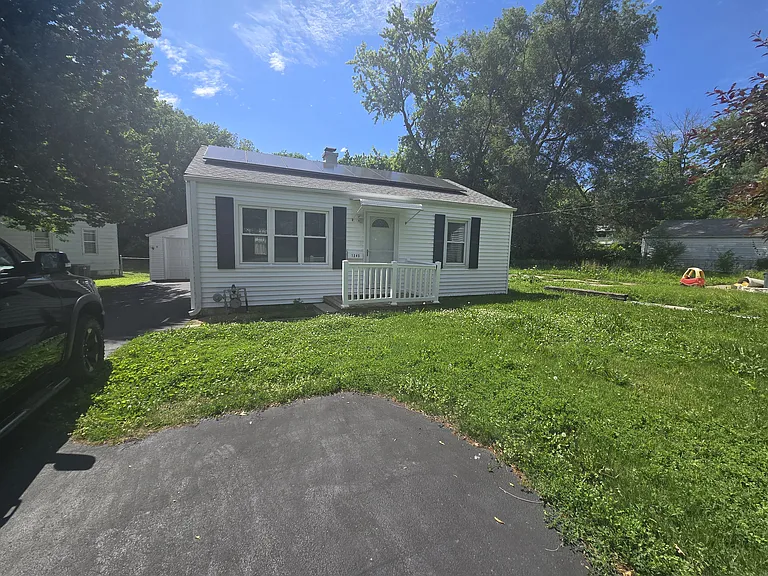 1345 S Silas St — Photo 1