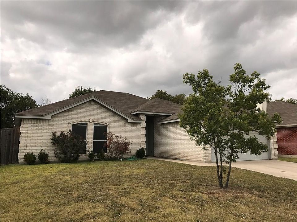 1st image of 613 Sawyer Dr