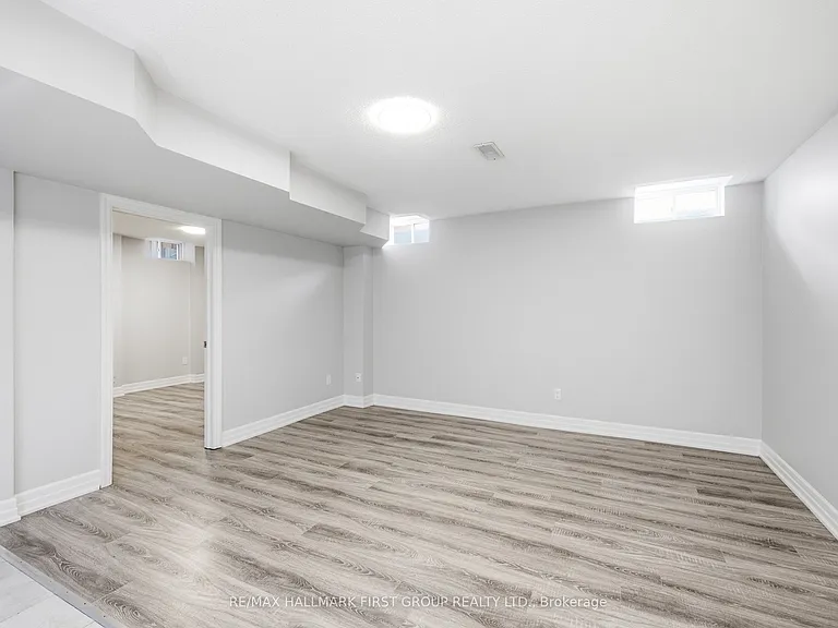 527 Halo St — Photo 7