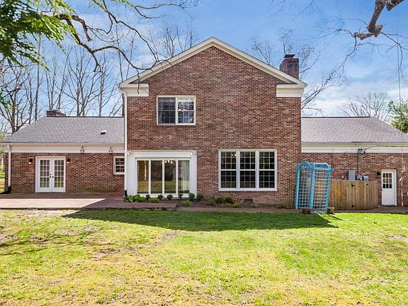 180_Woodcliff_Cir_005