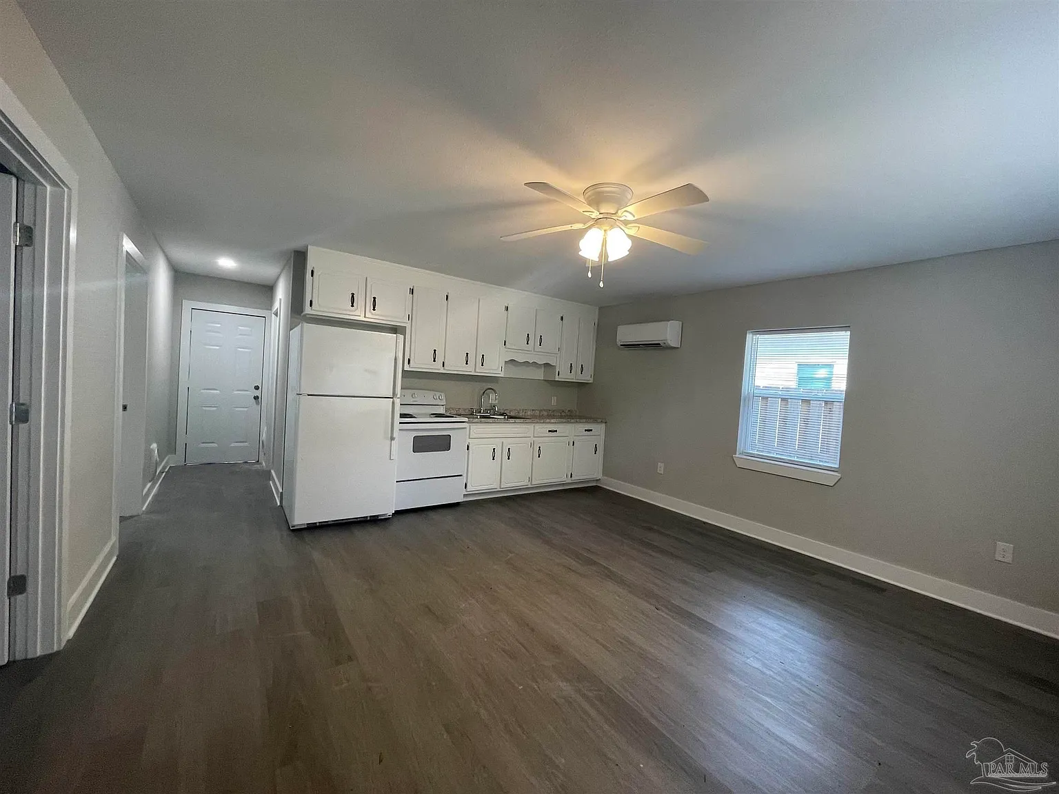 2 bed, 700 sqft, $1,295 — Photo 2