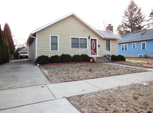 139 Wilcox Ave, Elgin, IL 60123