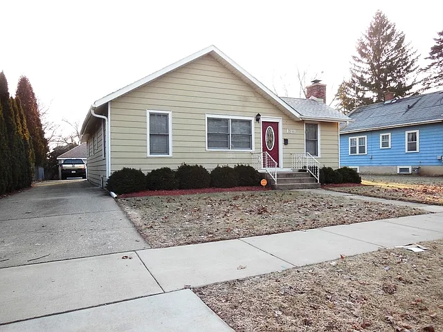 139 Wilcox Ave photo 1