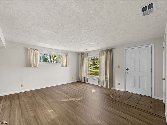 5th image of 1744 Westwood Dr