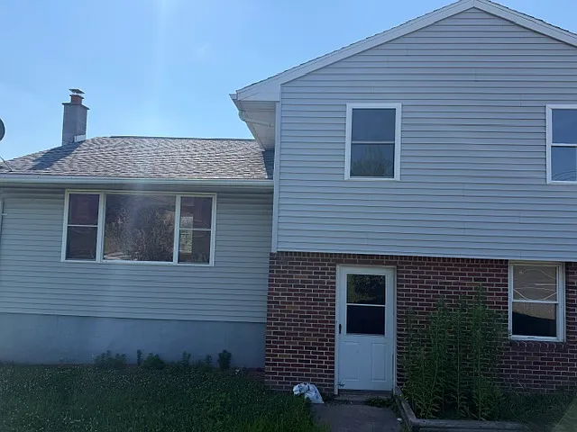 421 S Mountain Blvd