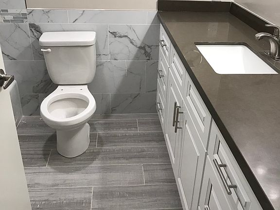 4th image of 420 S Stoneman Ave #1222