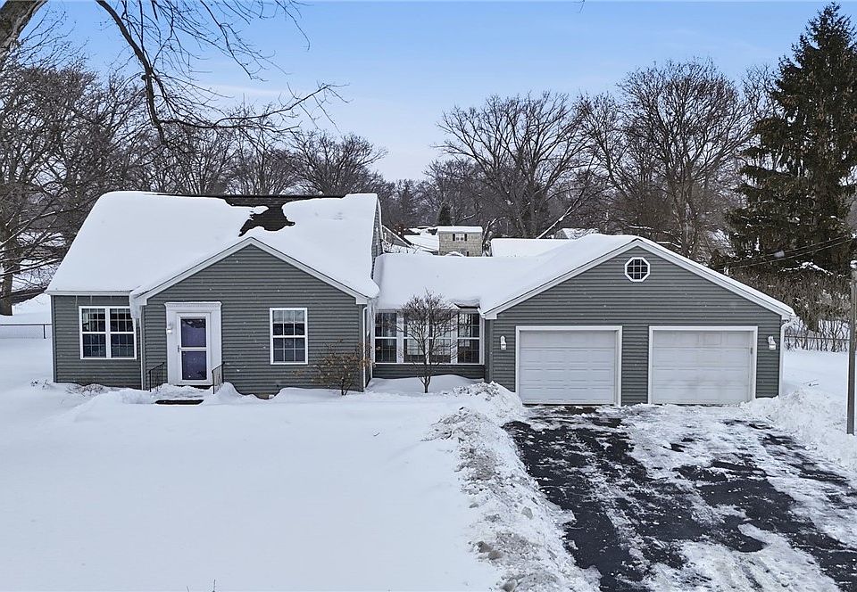 1st image of 250 Norwood Cir