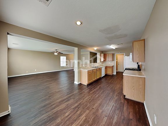 5th image of 18435 Westgate Pasture Ln