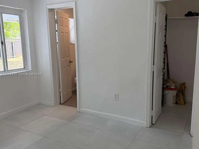 1049 NW 95th St #A2 — Photo 2
