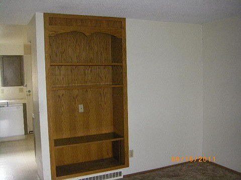 2nd image of 109 Lake Glen Dr