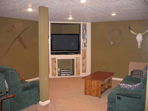 Full basement w/media room, den, craft/hobby rm., safe room