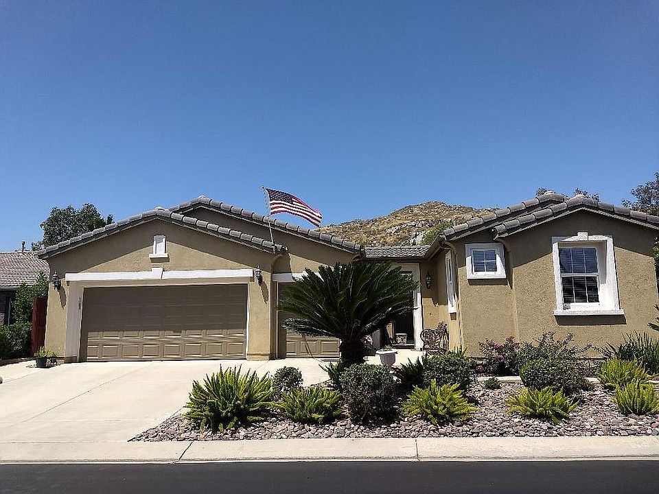 1st image of 449 Garcia Dr