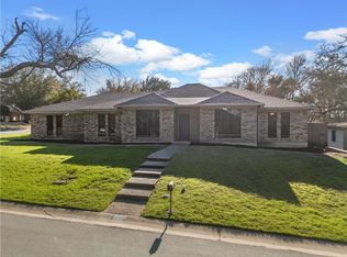 3900 Green Oak Dr, Waco, TX 76710