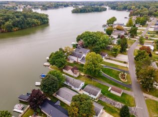1640 N Shore Dr, Rome City, IN 46784