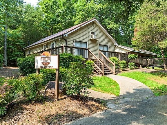 5th image of 854 Albus Ct NE