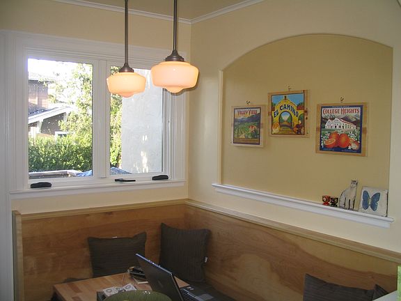 3rd image of 260 Kelton Ave